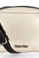 Poštarska torba Calvin Klein zlatna
